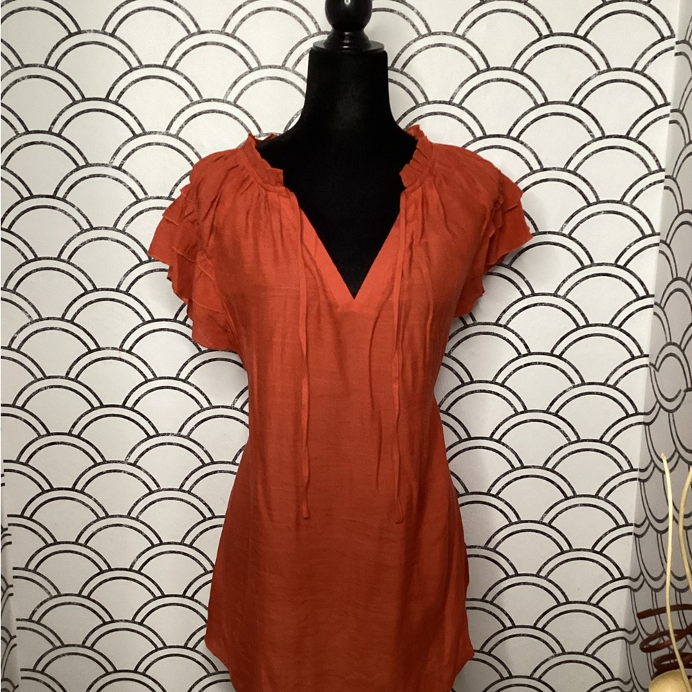 Refined Grey Look Orange Sleeveless Blouse – Size Medium
